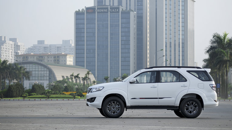 Đánh giá Fortuner TRD Sportivo 2014: khác biệt và hoàn thiện-2