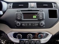 Đánh giá tiện ích xe Kia Rio sedan 2014