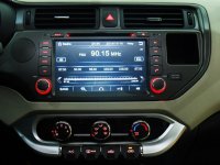 Đánh giá tiện ích xe Kia Rio sedan 2014