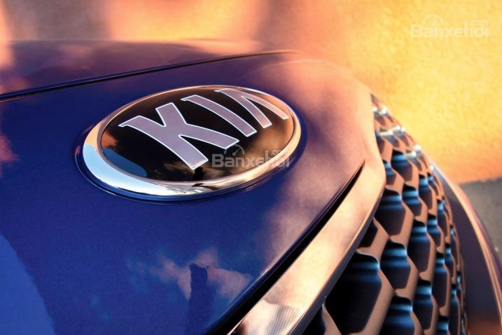 Kia k3 2016.
