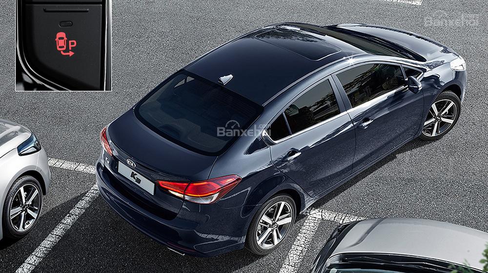 Kia k3 2016.