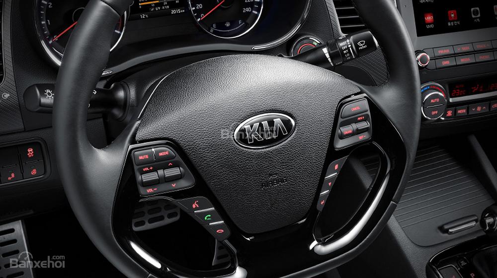Kia k3 2016.