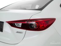 Đánh giá xe Mazda 3 2016 phần đuôi xe 3