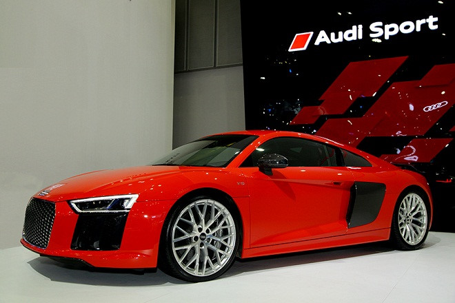 Clip cận cảnh coupe Audi R8 V10 tại Việt Nam ảnh 2