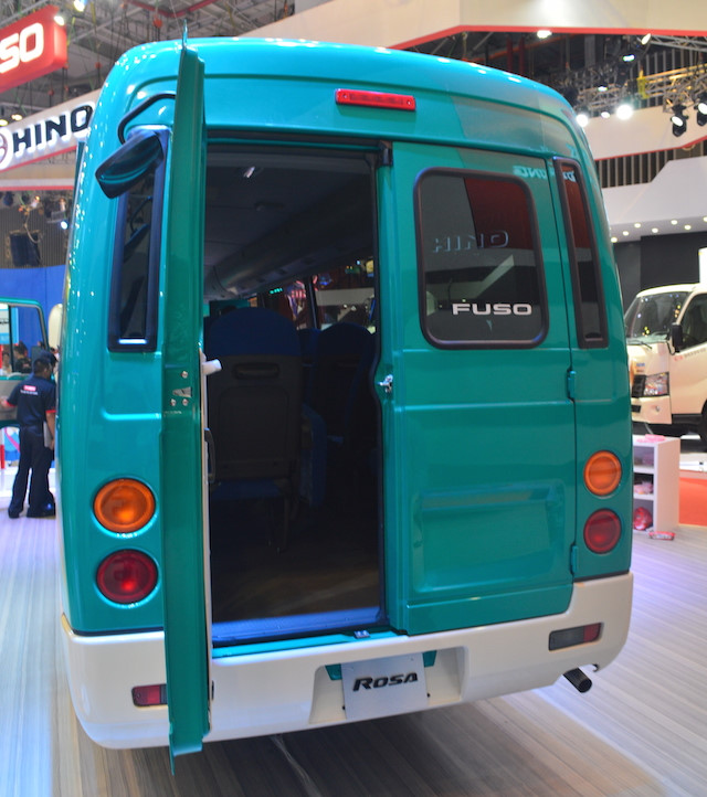Fuso mang xe tải hạng nặng mới đến VMS 2015 ảnh 9