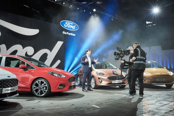Ford Fiesta 2017 trình làng, thêm phiên bản gầm cao ảnh 18