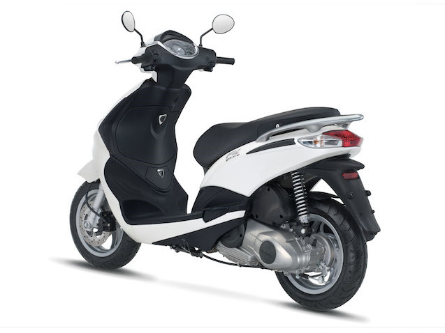 Giá xe máy Piaggio rẻ nhất thị trường tháng 122016  websosanhvn