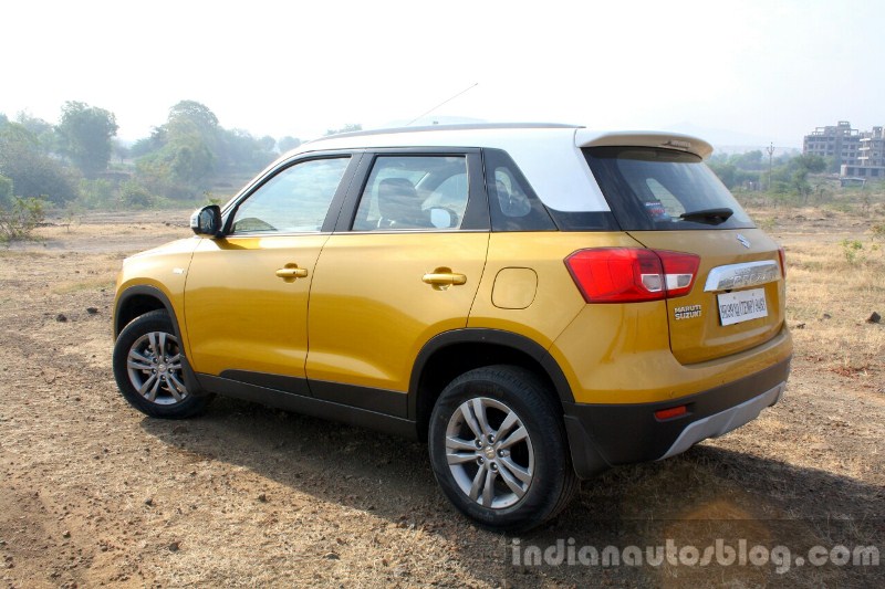 suzuki-vitara-brezza-se-co-them-tuy-chon-dong-co-xang
